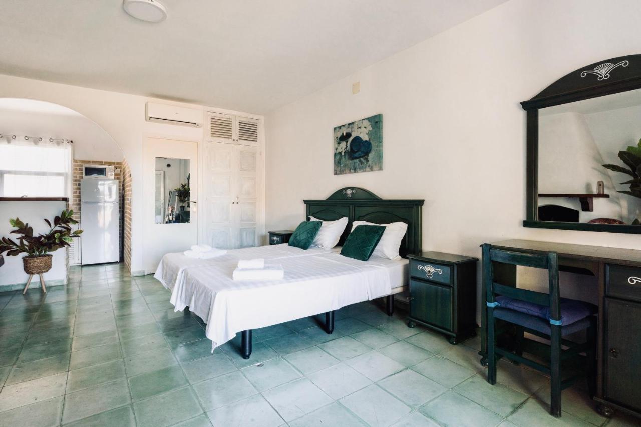 Ocean Suites Sant Antoni de Portmany Zewnętrze zdjęcie